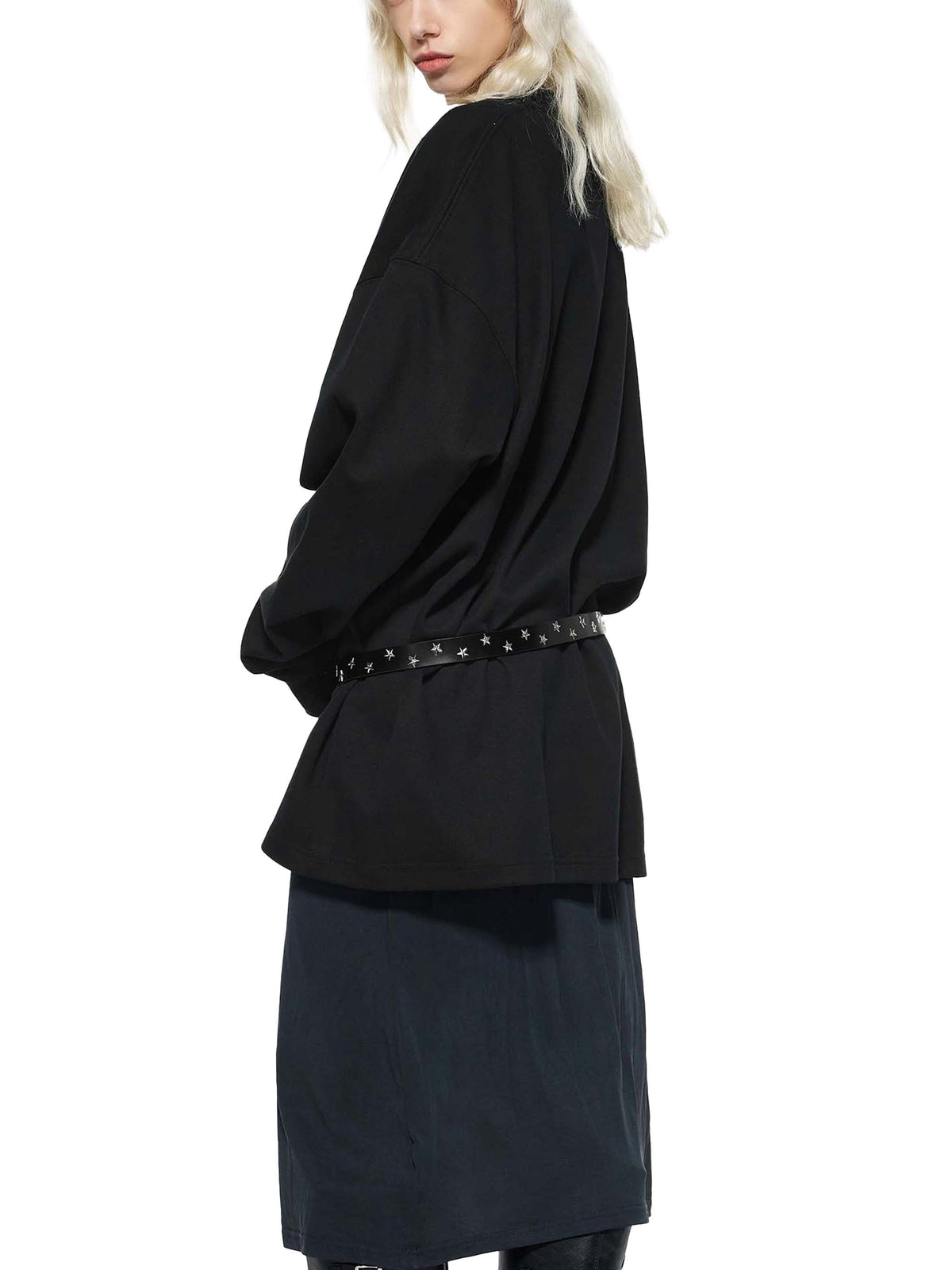 Knitted Round Neck Oversize Sweatshirt in Black