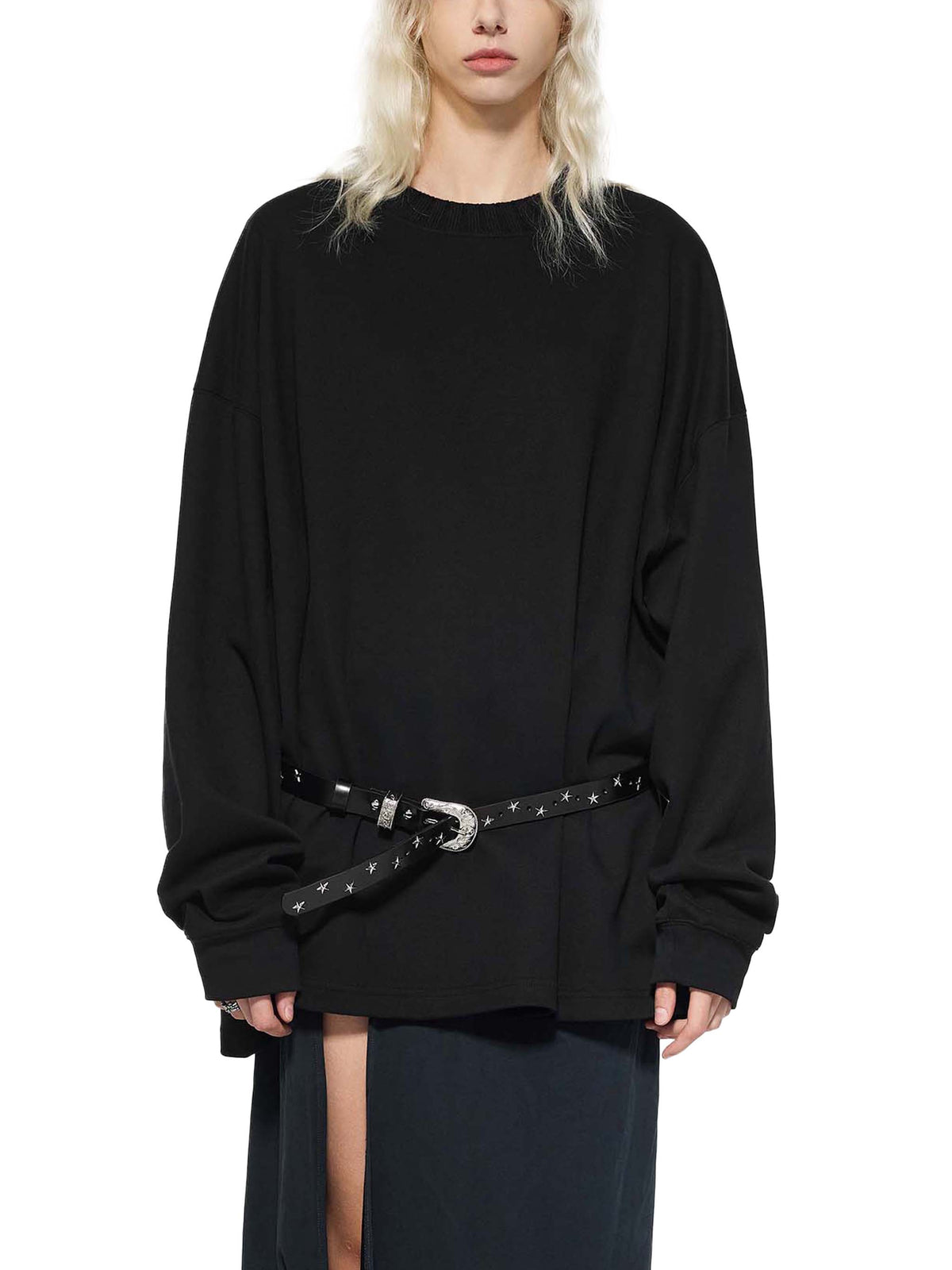 Knitted Round Neck Oversize Sweatshirt in Black