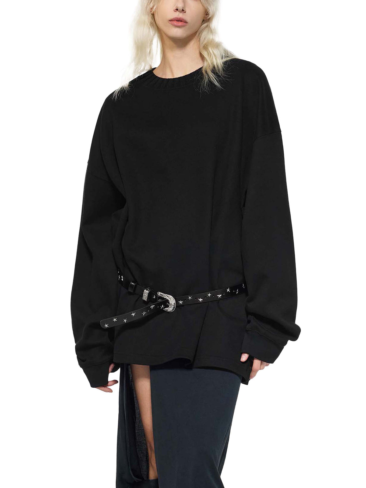 Knitted Round Neck Oversize Sweatshirt in Black